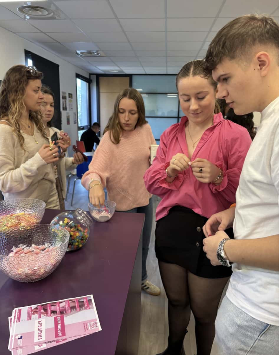 étudiants au pink day