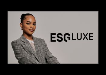étudiante de l'esg luxe en tailleur gris