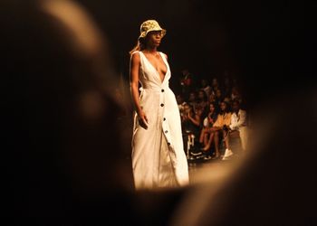 défilé de mannequins