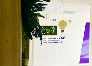 affiche dans le campus