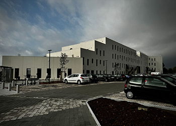 bâtiment campus Edo côté parking